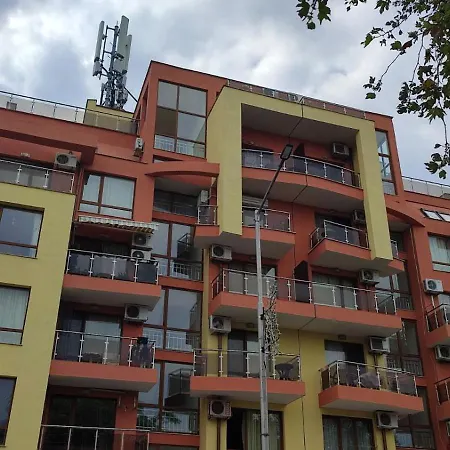 Апартамент Private Studio, South Beaсh, Nessebar, Larisa Несебър