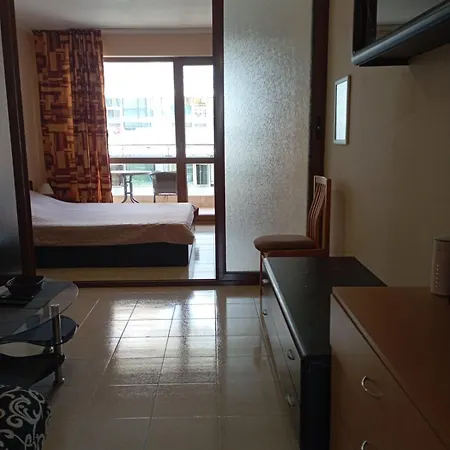 Апартамент Private Studio, South Beaсh, Nessebar, Larisa Несебър